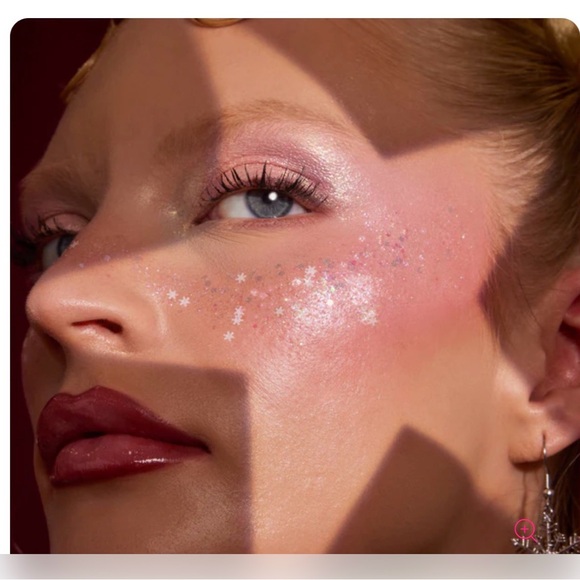 ColourPop x The Grinch Who Hash Body Glitter Gel - Picture 6 of 7